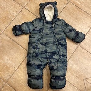 Baby Gap puffy cold weather suit 0-6mo